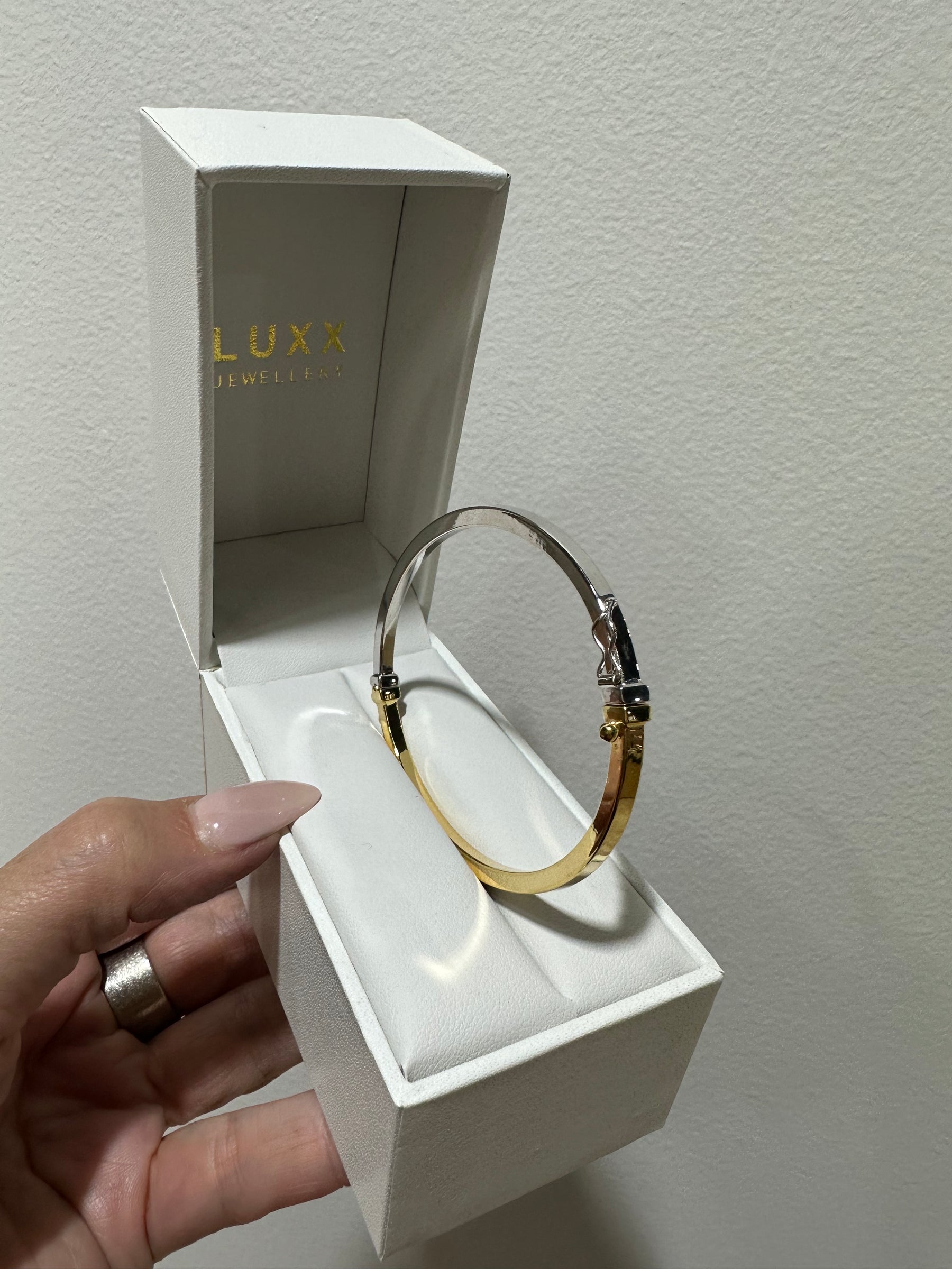 LUXX Jewellery Luxury Necklaces, Bracelets, Rings & Earrings LUXX