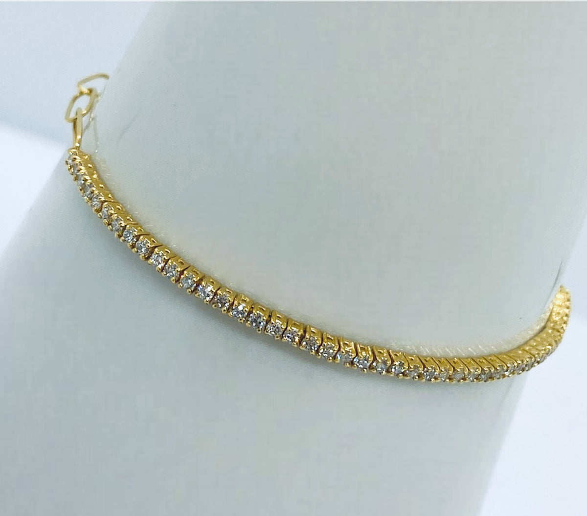 18K LUXXIA Gold Diamond Bracelet LUXX JEWELLERY